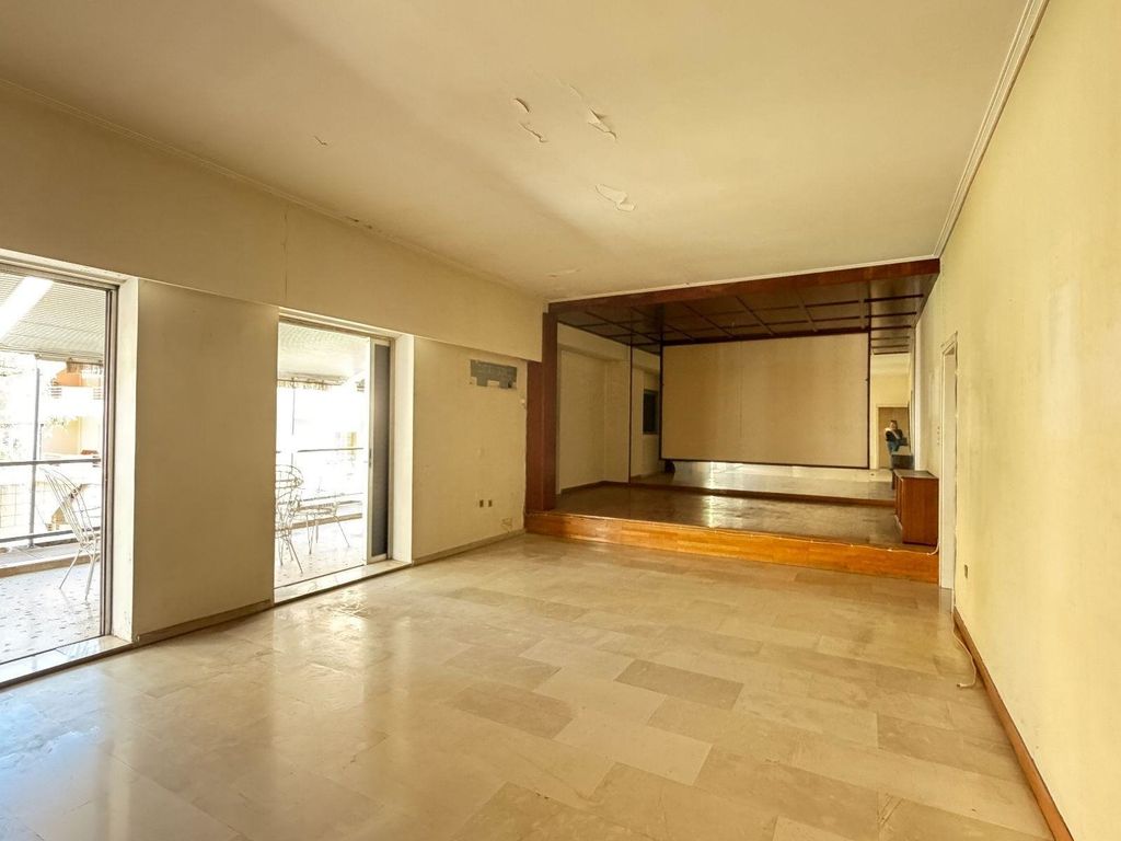 Property photo 2 of 25