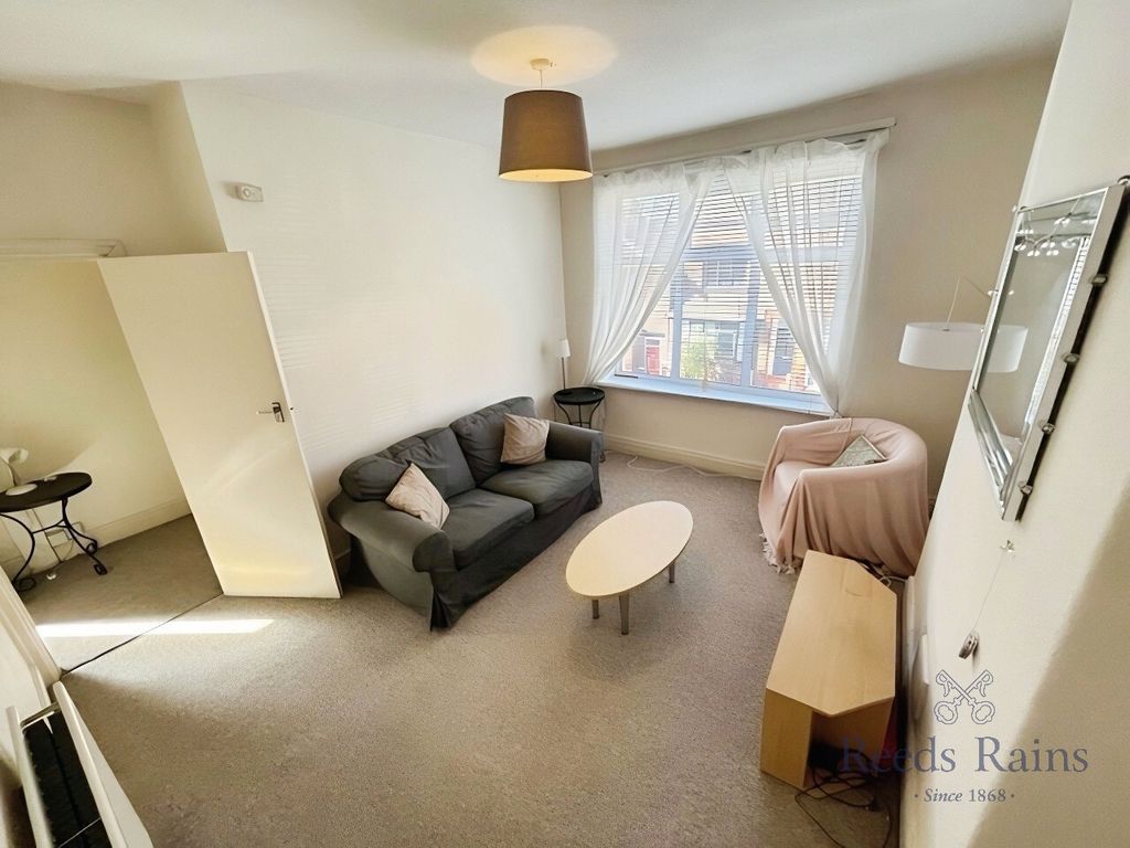 Property photo 3 of 10 Picture No. 14