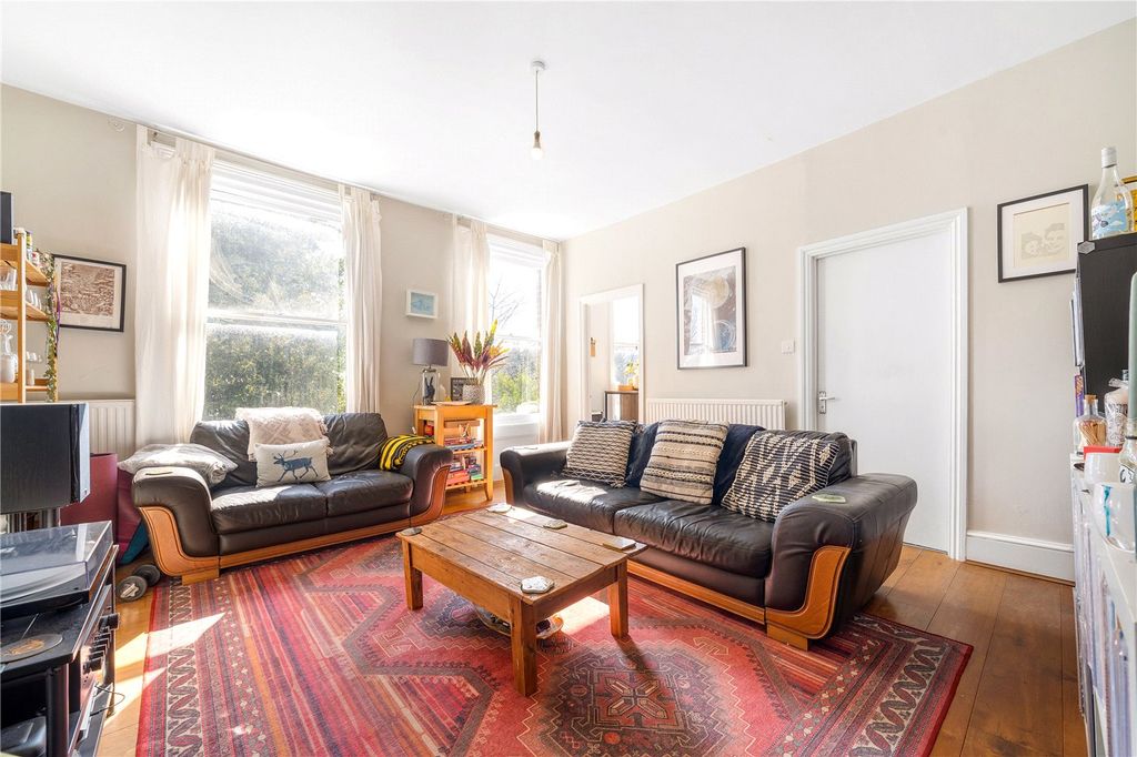 Property photo 2 of 12 Reception