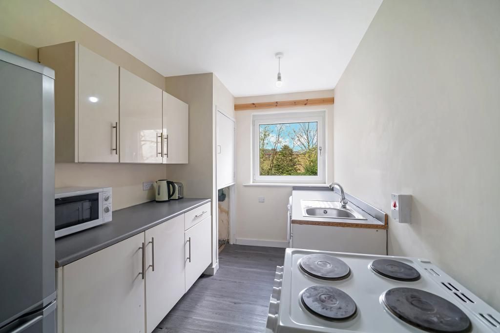 Property photo 3 of 19 Kitchen