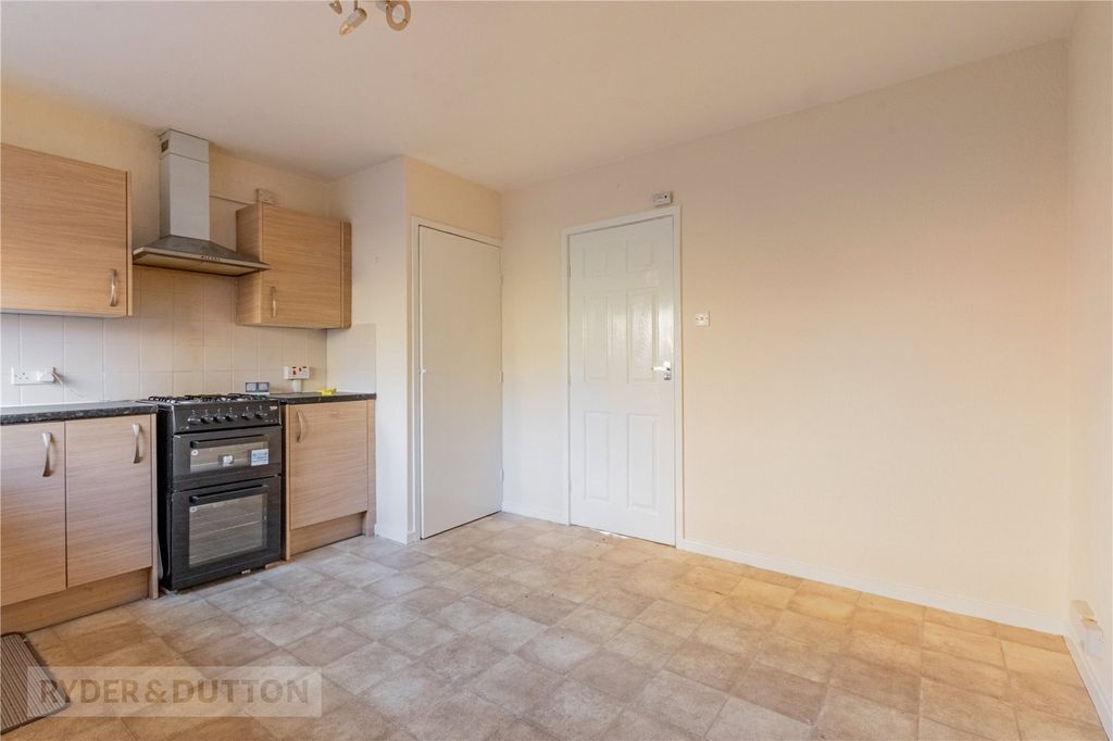 Property photo 3 of 15 Kitchen Diner