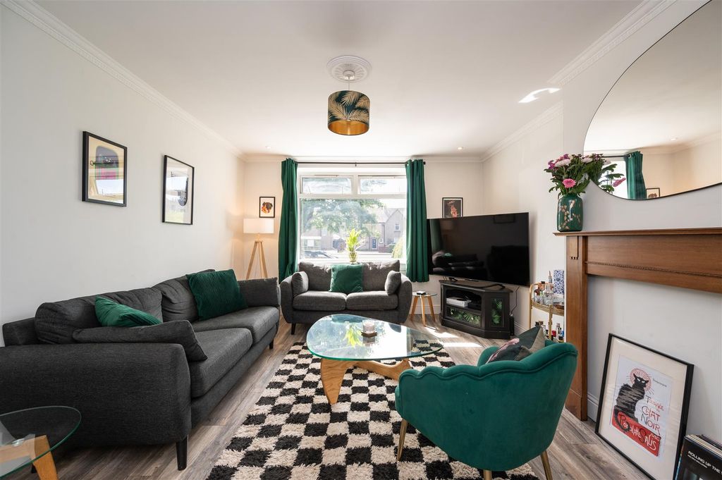 Property photo 2 of 17 Drumbraedrive_013.Jpg