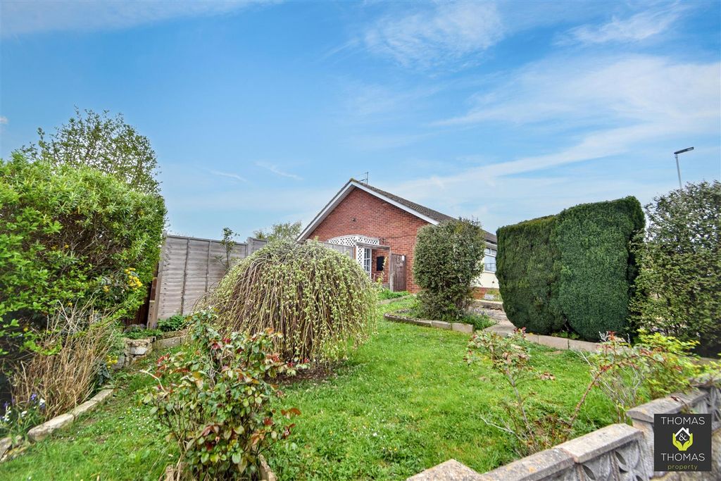 Property photo 3 of 15