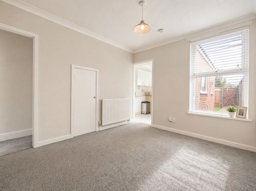 Property photo 3 of 8 Photo 2