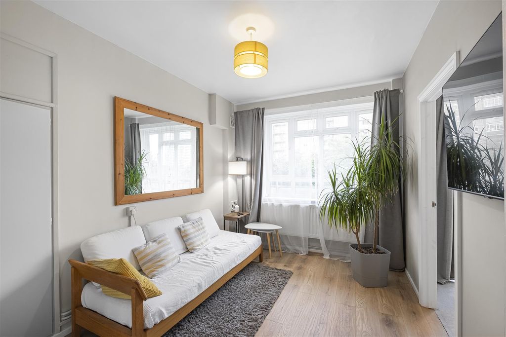 Property photo 2 of 10 Reception, Macdonald House, Eden Harper Sw11