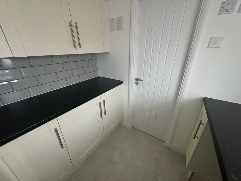 Property photo 3 of 13 Image