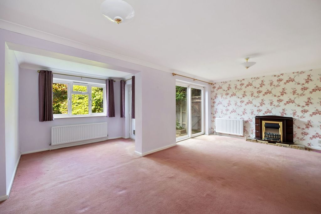 Property photo 3 of 20
