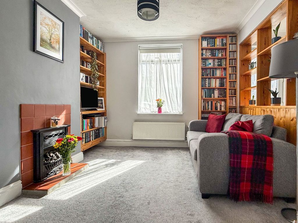 Property photo 3 of 16