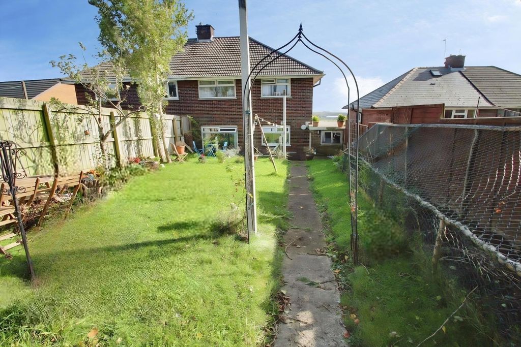 Property photo 2 of 7
