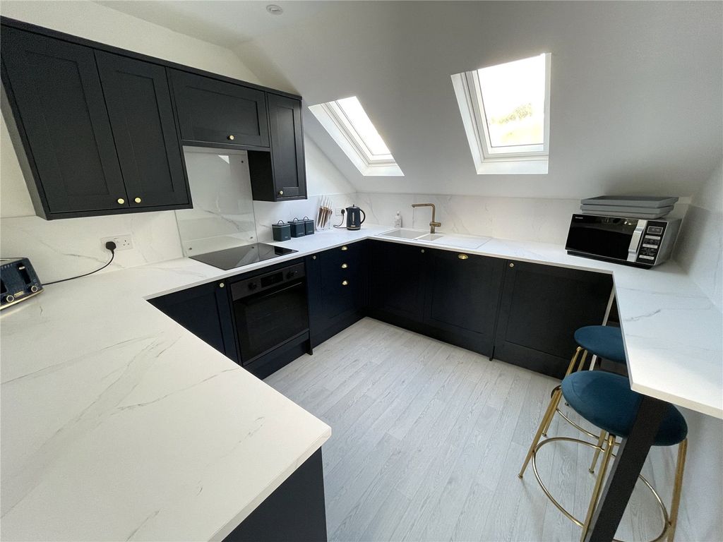 Property photo 1 of 9 Picture No. 33