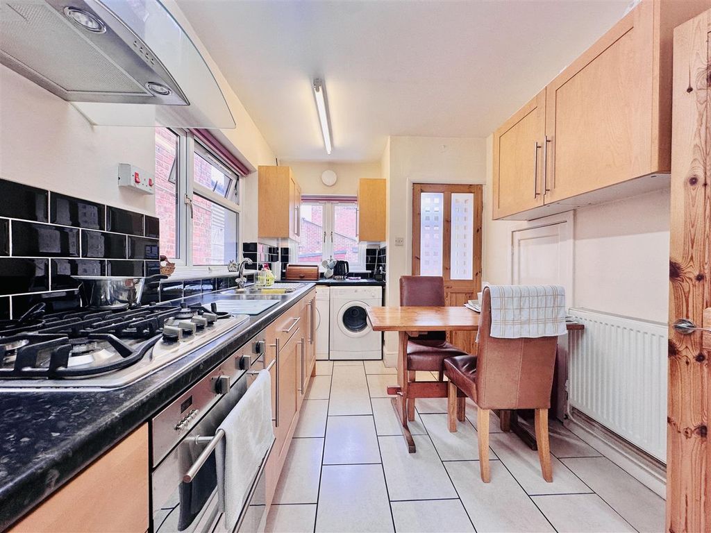 Property photo 3 of 10 Kitchen And Diner