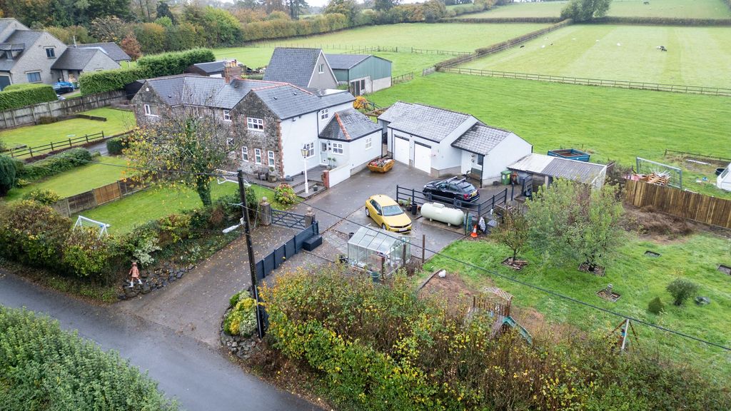 Property photo 2 of 46