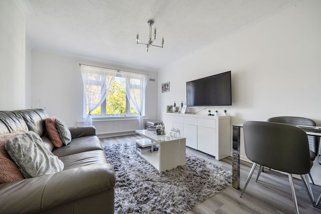 Property photo 2 of 17 Photo 16