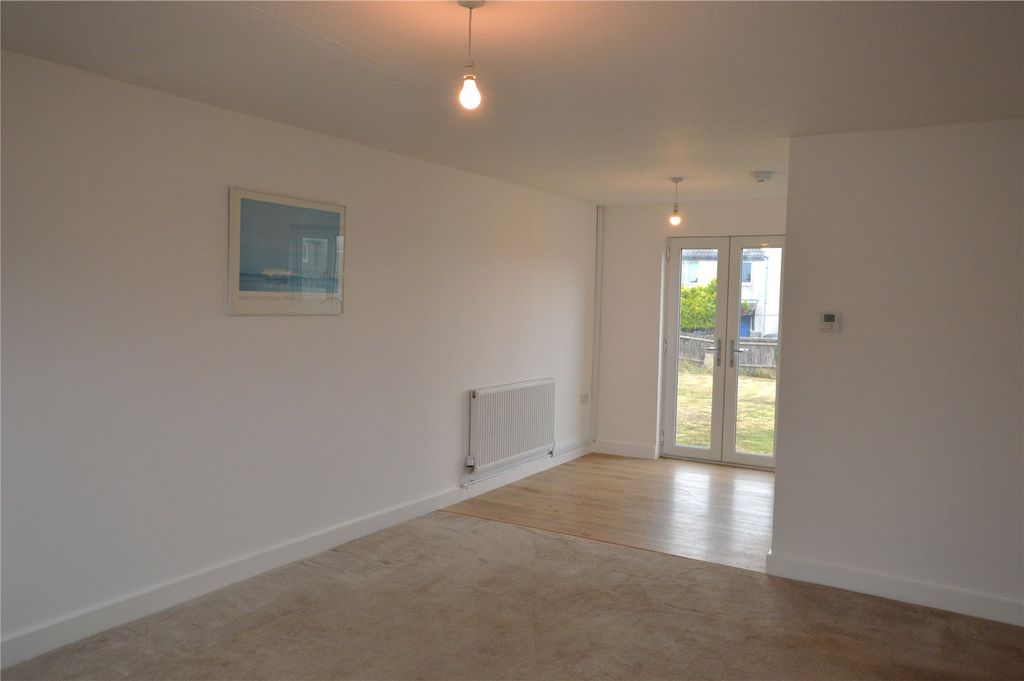 Property photo 3 of 12 3 - Picture No. 29