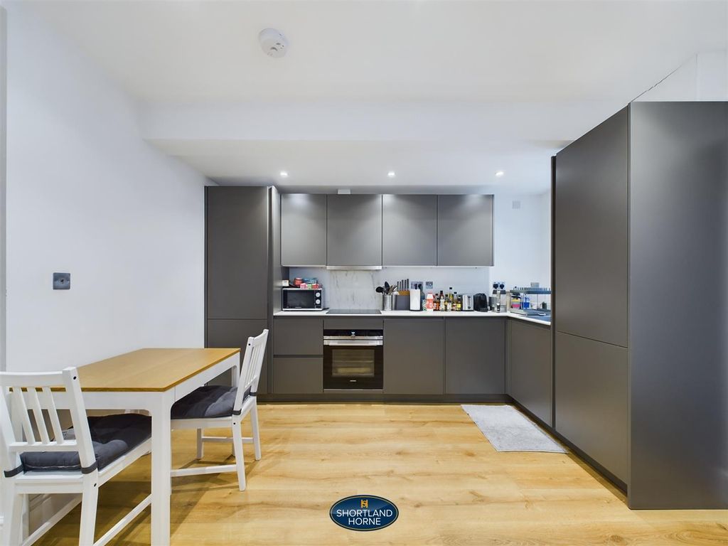 Property photo 2 of 6 Cam01906G0-Pr0235-Still013.Jpg