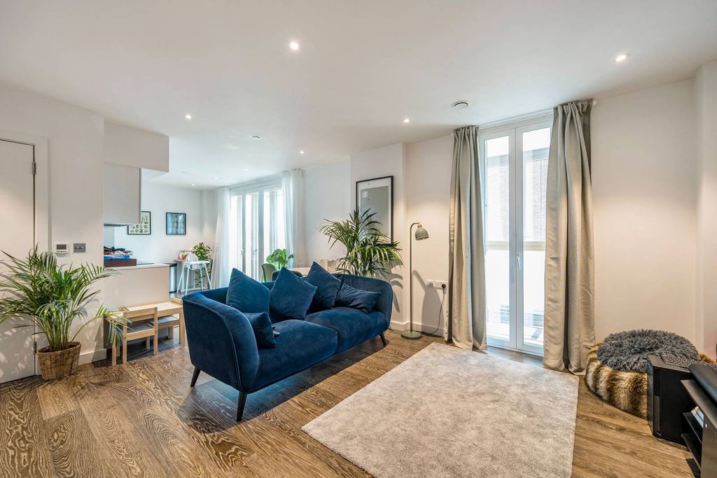 Property photo 1 of 19