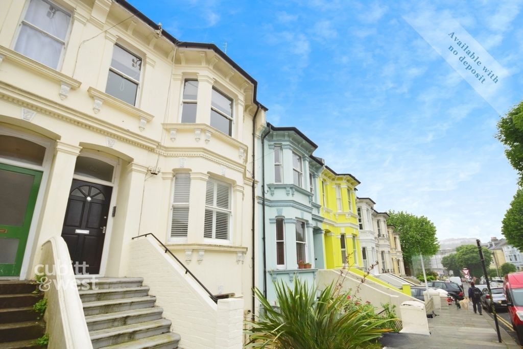 Property photo 1 of 12 External