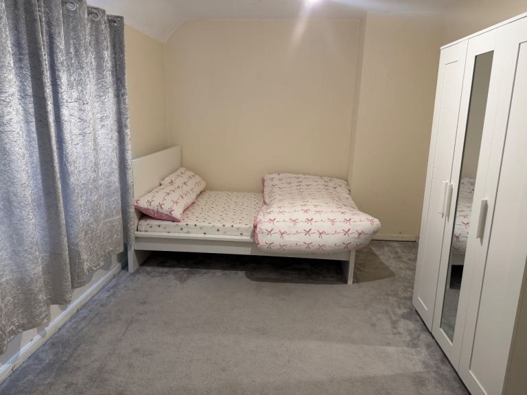 Property photo 2 of 4