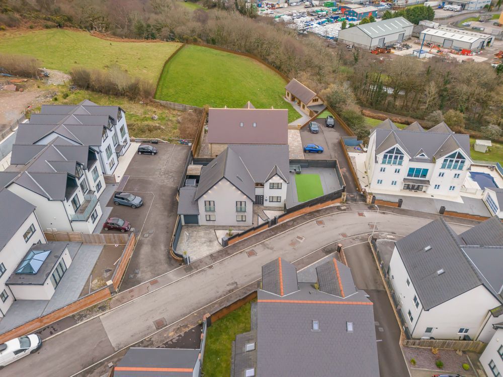 Property photo 2 of 53