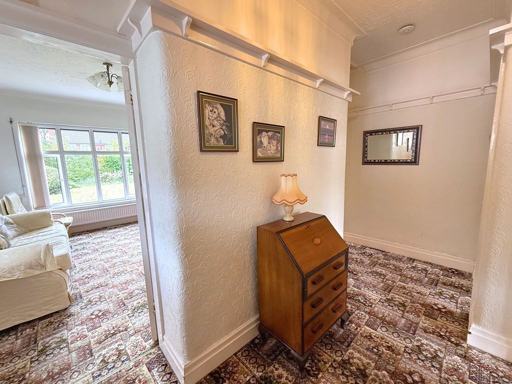 Property photo 2 of 23