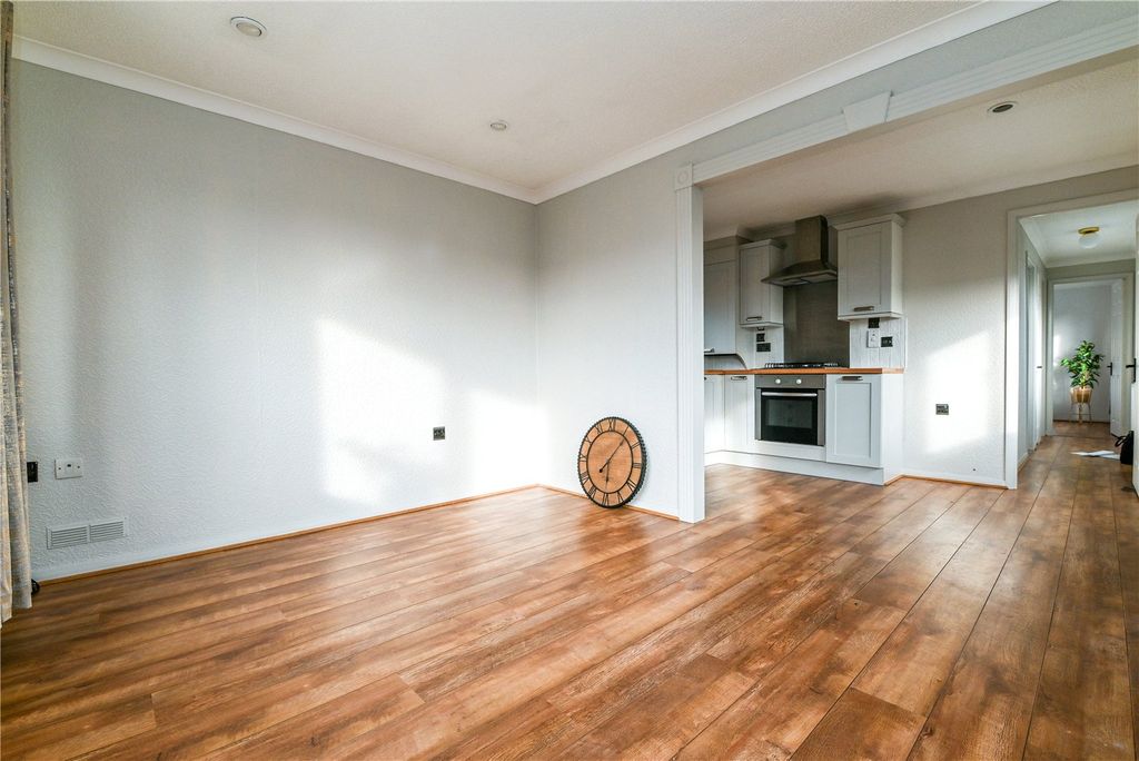 Property photo 2 of 15 Picture No. 20