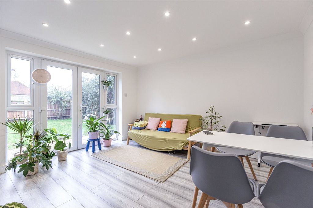 Property photo 2 of 12 Picture No. 03