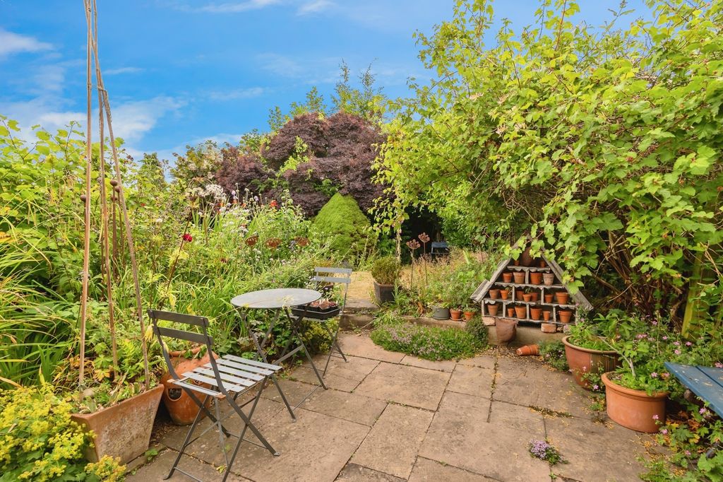 Property photo 1 of 19 Garden