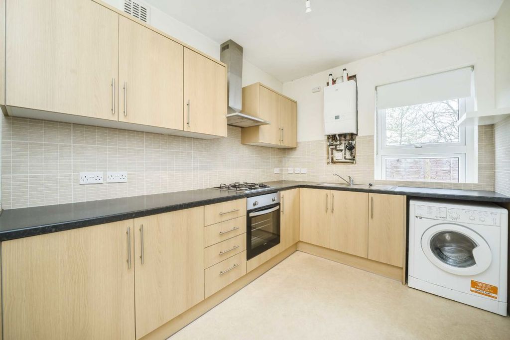 Property photo 3 of 4