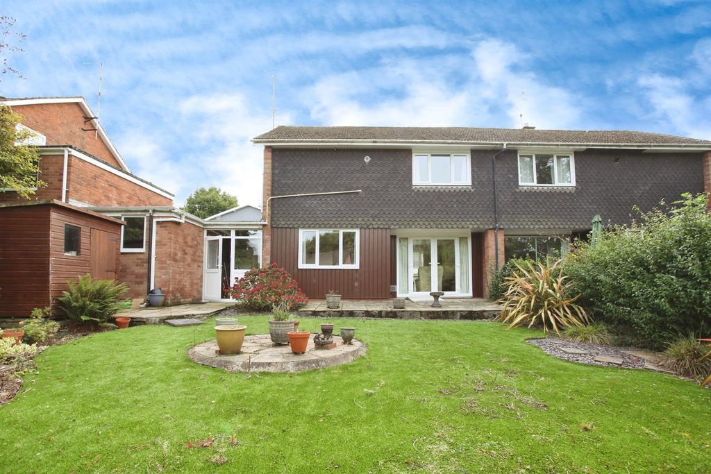 Property photo 2 of 17
