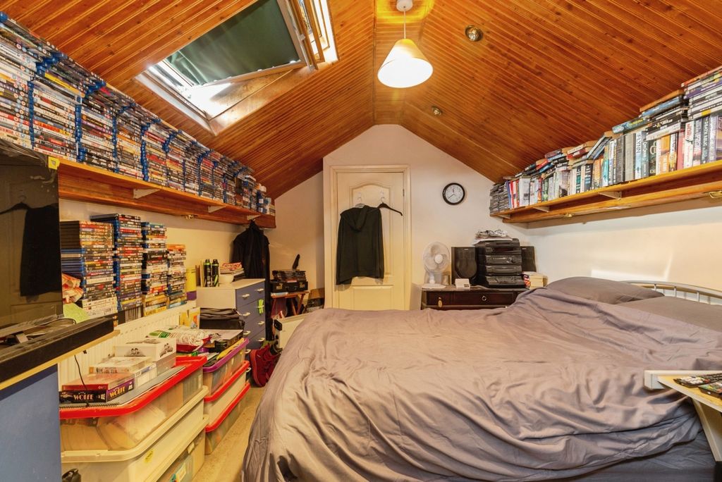 Property photo 3 of 15 Bedroom One