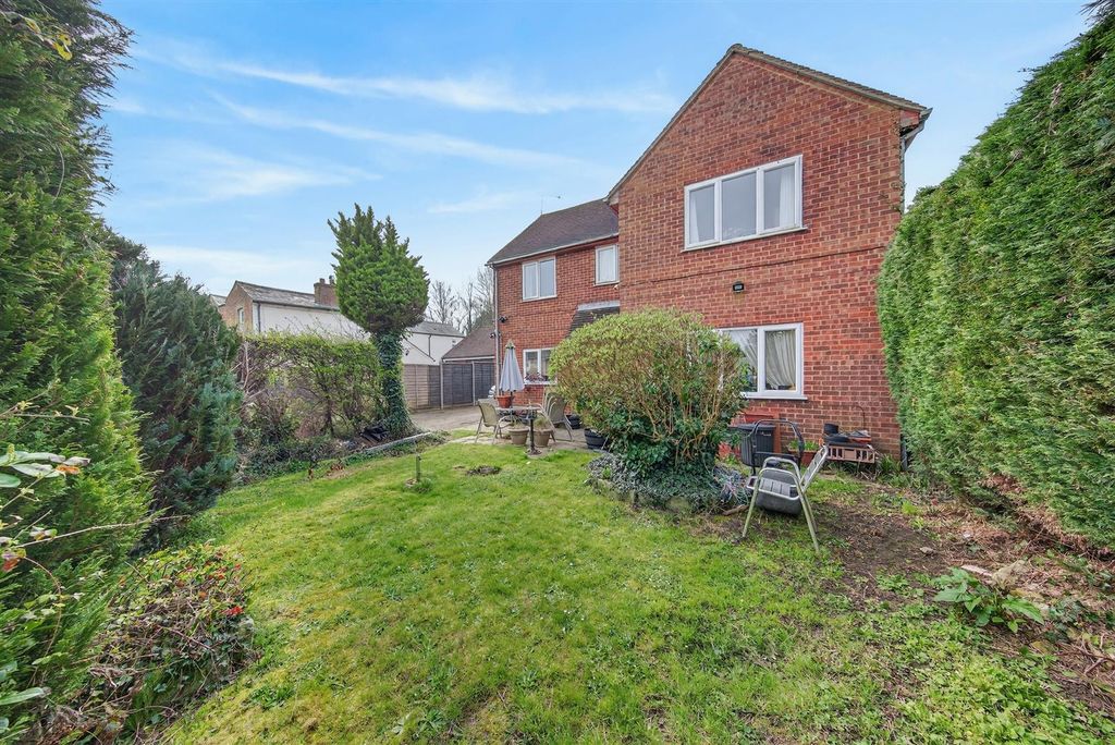 Property photo 2 of 24 76Londonrdweb06.Jpg