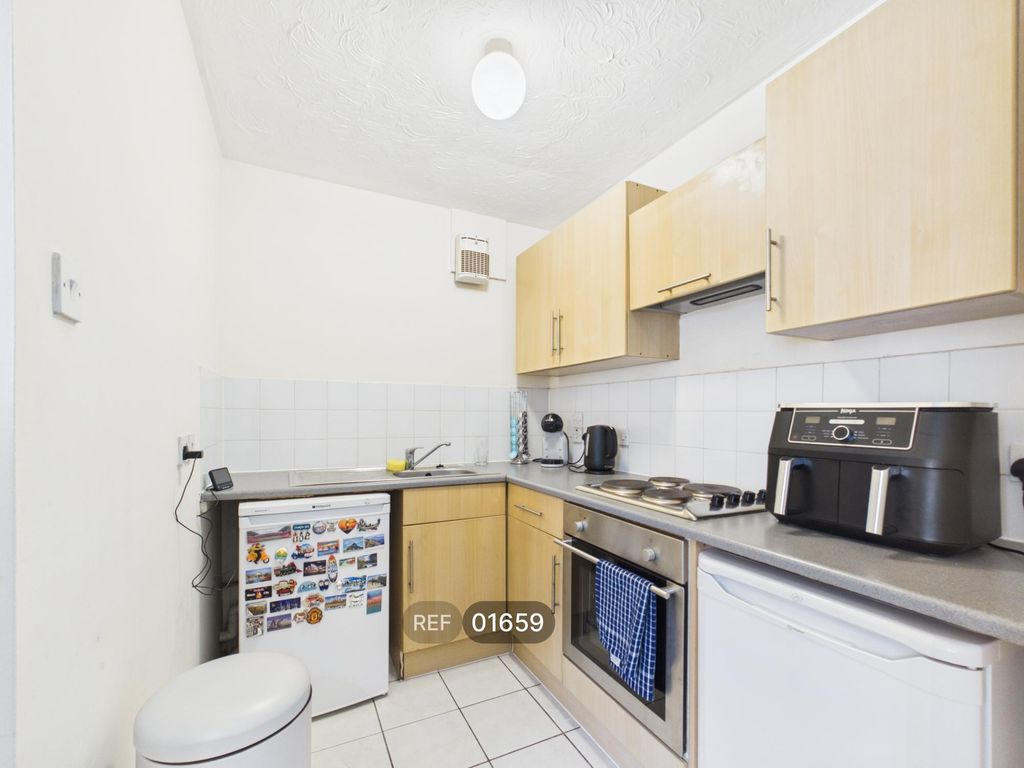 Property photo 3 of 12 Kitchen/Living Area