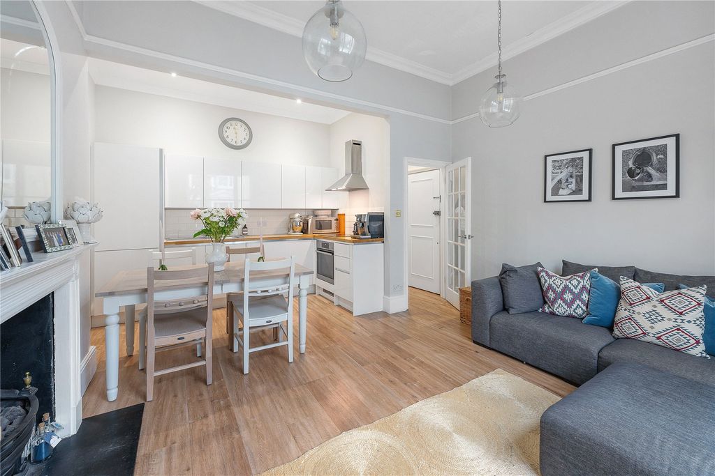 Property photo 3 of 10 Picture No. 10