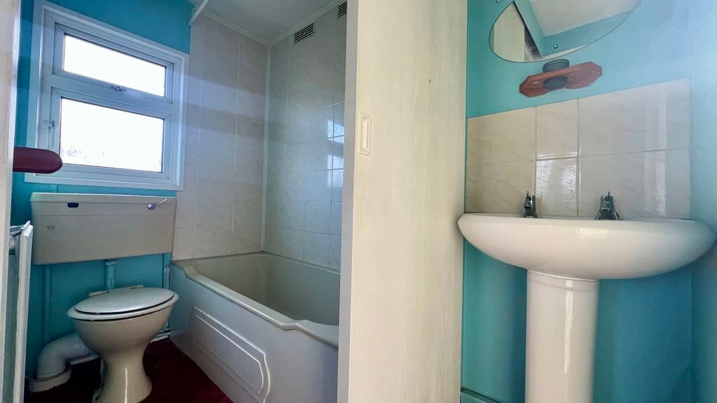 Additional image 8 of 1 bed detached bungalow for saleFirst Avenue, Ashfield Park, Scunthorpe DN17