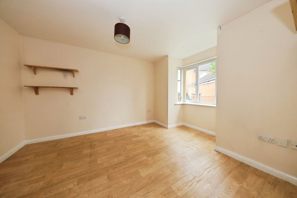 Property photo 3 of 17 Photo