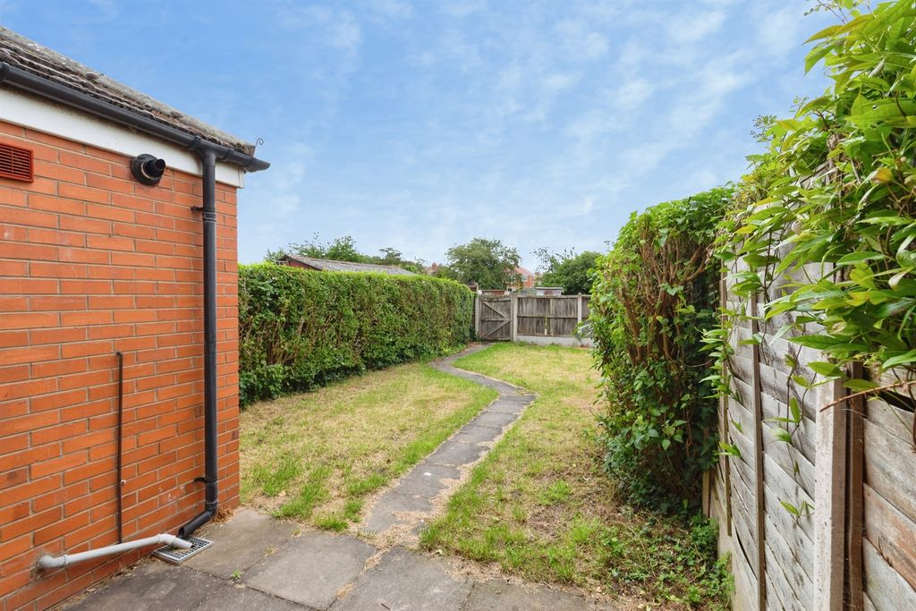 Property photo 3 of 20