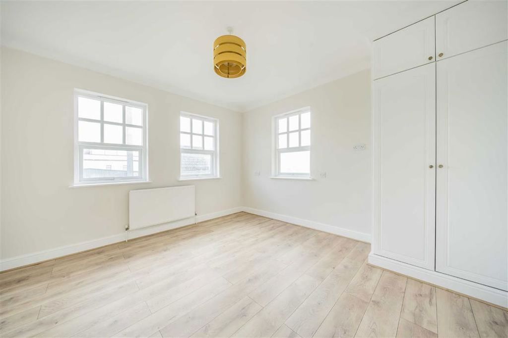 Property photo 3 of 3
