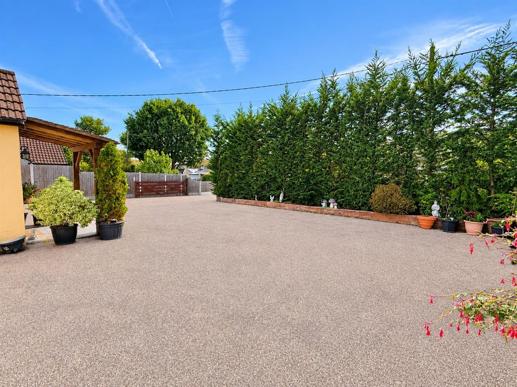 Property photo 2 of 12 Drive.Jpg