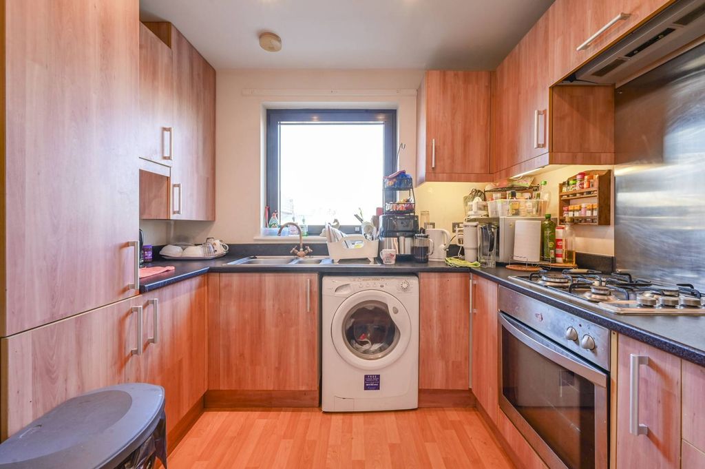 Property photo 3 of 10