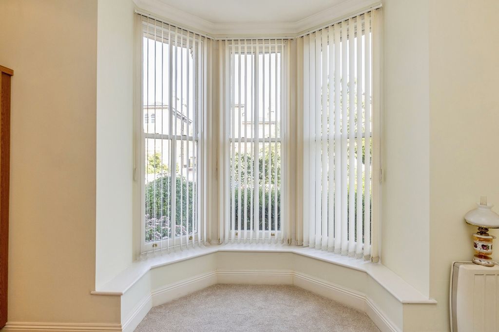 Property photo 3 of 12 Pbox-Img.Jpg
