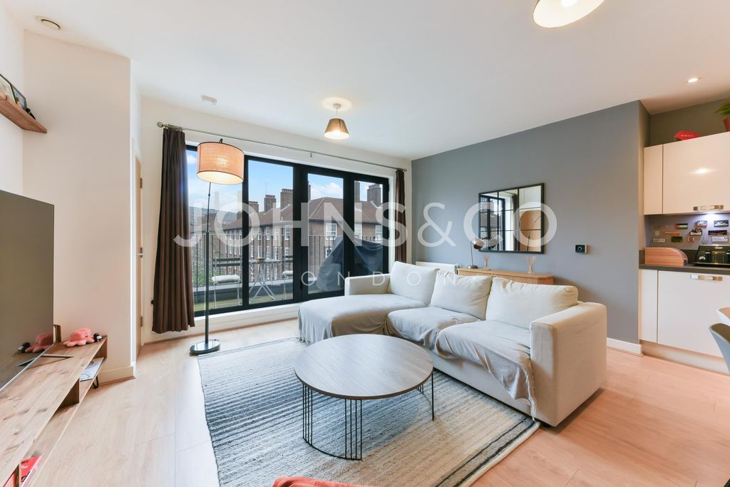 Property photo 1 of 10