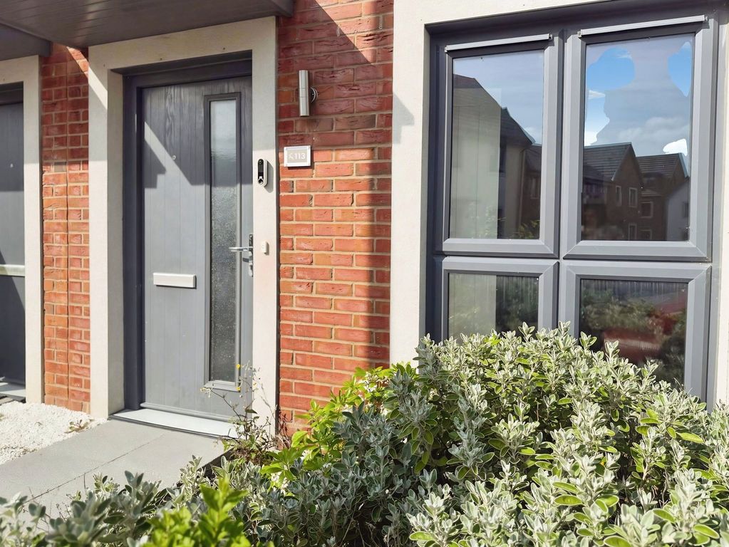 Property photo 2 of 32