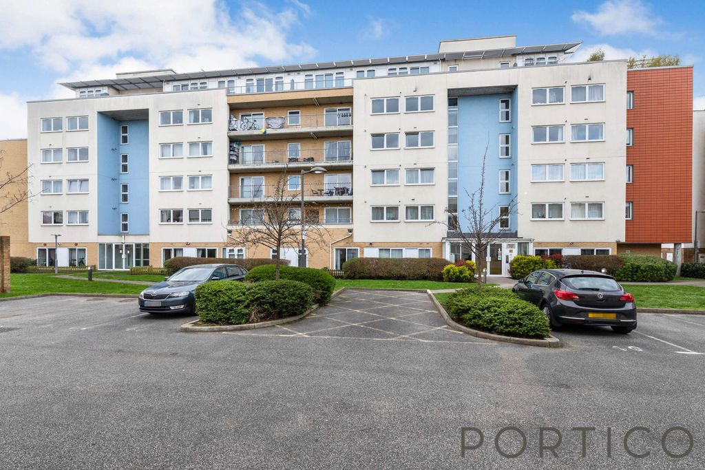 Property photo 1 of 12