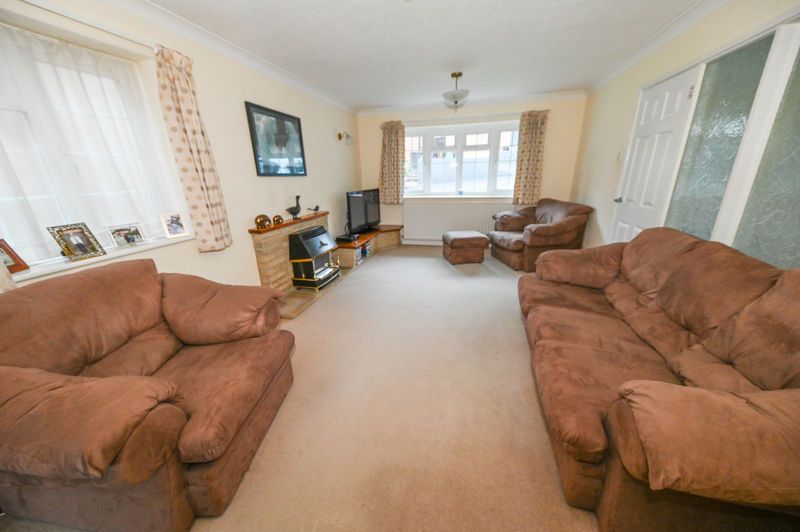 Property photo 2 of 11 Photo 3