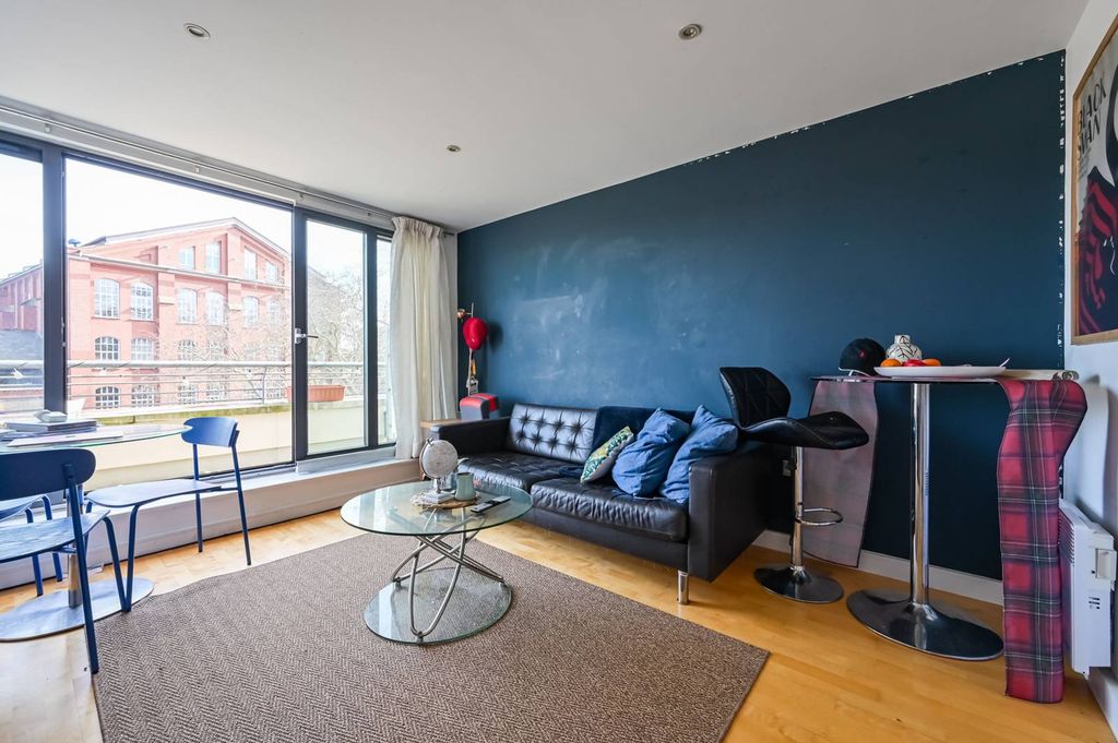 Property photo 2 of 14