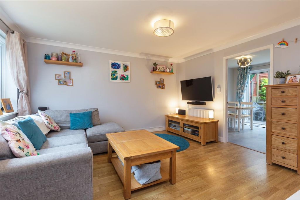 Property photo 2 of 16