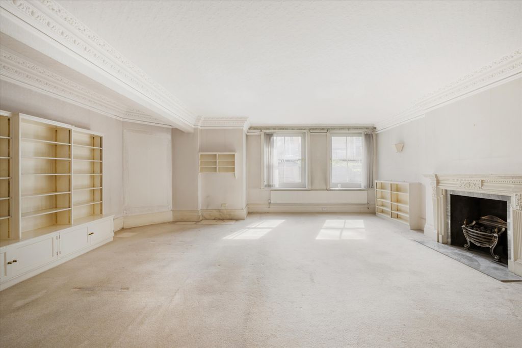 Property photo 3 of 17 Image