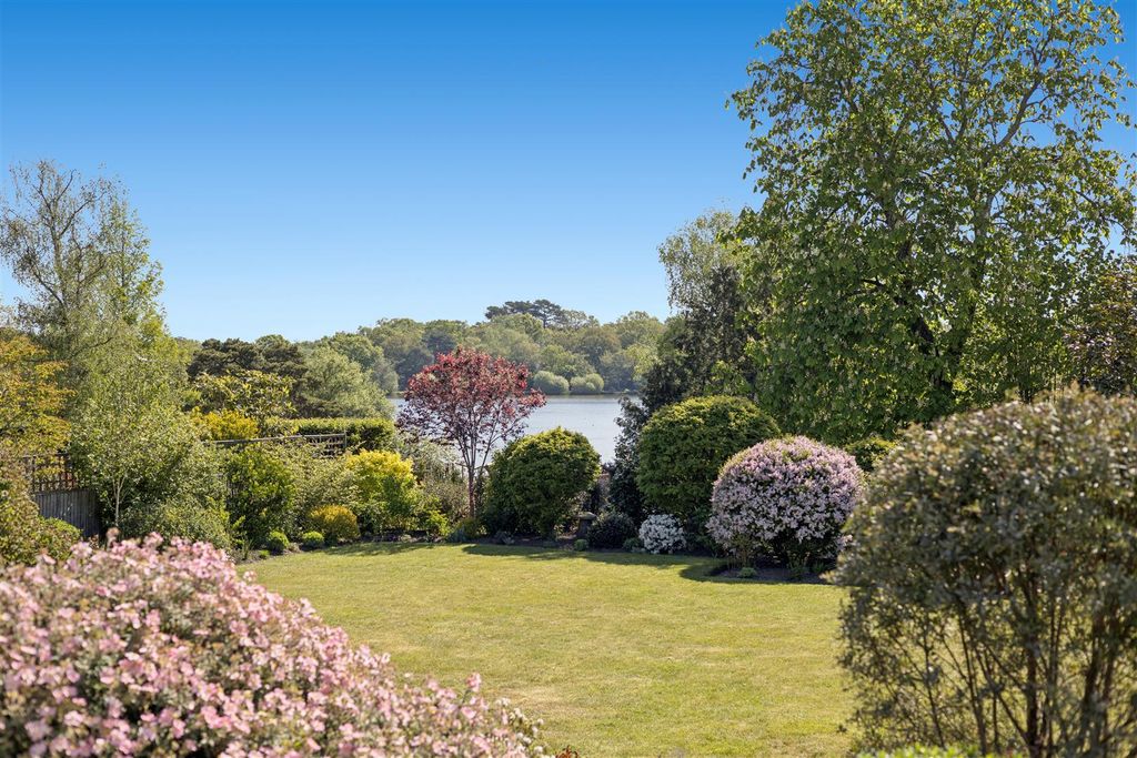 Property photo 3 of 30 Gardens &amp; View To Lake