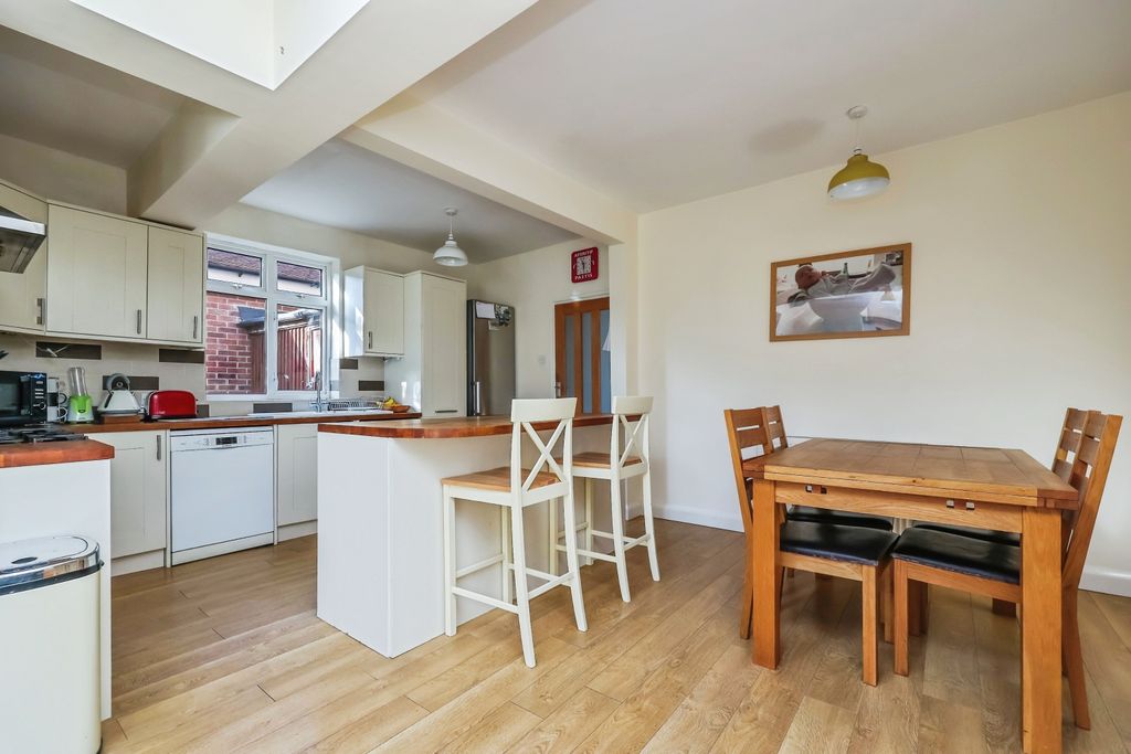 Property photo 2 of 14 Kitchen/Diner