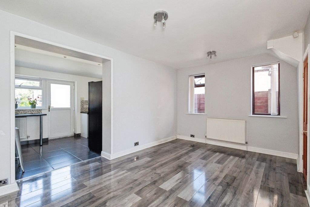 Property photo 2 of 14 Pbox-Img.Jpg